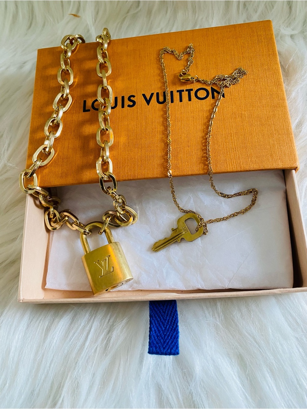 Louis Vuitton Lock & Key. Authentic On Non Branded Chains. Working Lock & Key
